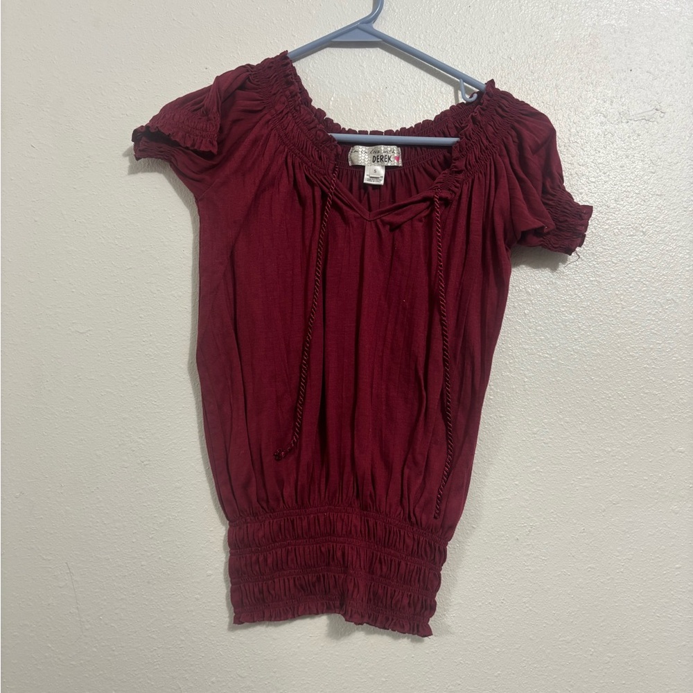 Women's Burgundy Top